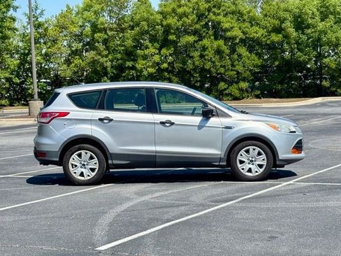 Used 2015 Ford Escape S FWD image 9