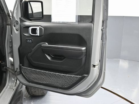 Used 2021 Jeep Wrangler Unlimited Rubicon 4xe w/ Steel Bumper Group image 35