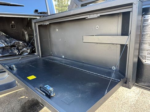 Used 2021 Jeep Wrangler Unlimited Rubicon w/ Xtreme Recon 35" Tire Package image 38