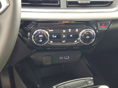 New 2026 Chevrolet Trax LT w/ Driver Confidence Package image 18