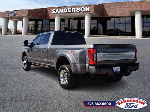 Used 2022 Ford F350 Platinum image 5