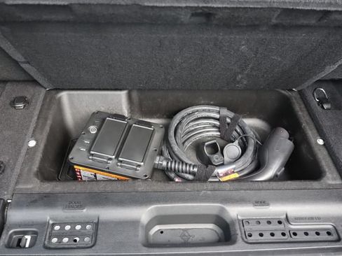 Used 2024 Jeep Wrangler Unlimited Sahara AWD/4WD image 21