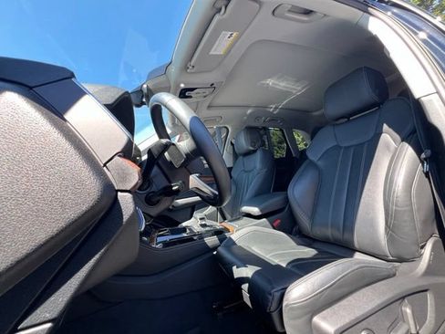 Used 2023 Audi Q5 e Prestige AWD/4WD image 16