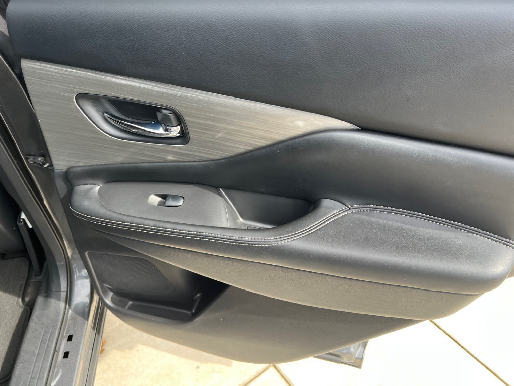 Used 2015 Nissan Murano S w/ Cargo Package FWD image 9