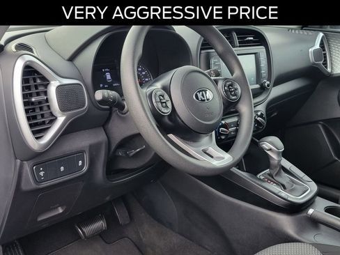 Used 2020 Kia Soul LX image 16