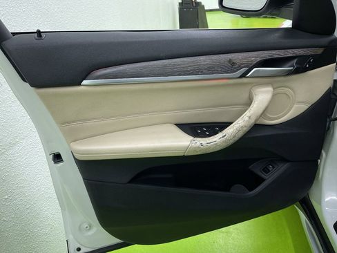 Used 2016 BMW X1 xDrive28i w/ Premium Package image 16