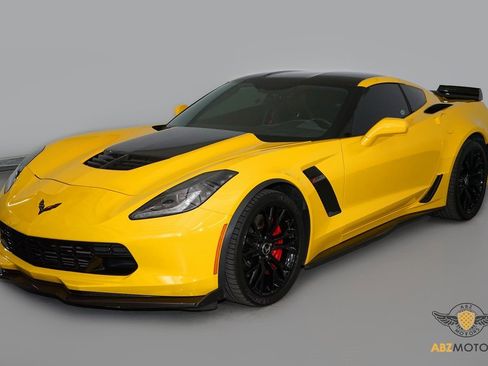 Used 2015 Chevrolet Corvette Z06 image 3