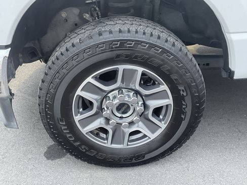 Used 2024 Ford F350 Lariat w/ Camper Package image 9