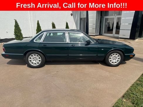 Used 1998 Jaguar XJ8 RWD image 27