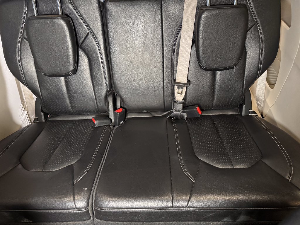 Used 2022 Chrysler Pacifica Touring-L FWD image 21