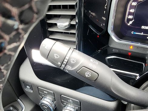 New 2026 GMC Sierra 1500 Elevation image 23