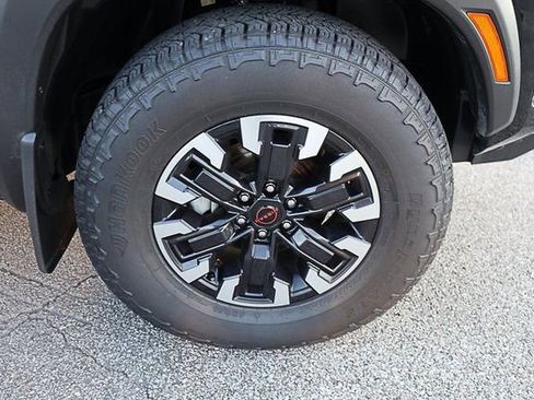 Used 2024 Nissan Frontier PRO-4X w/ Off-Road Protection Package image 13