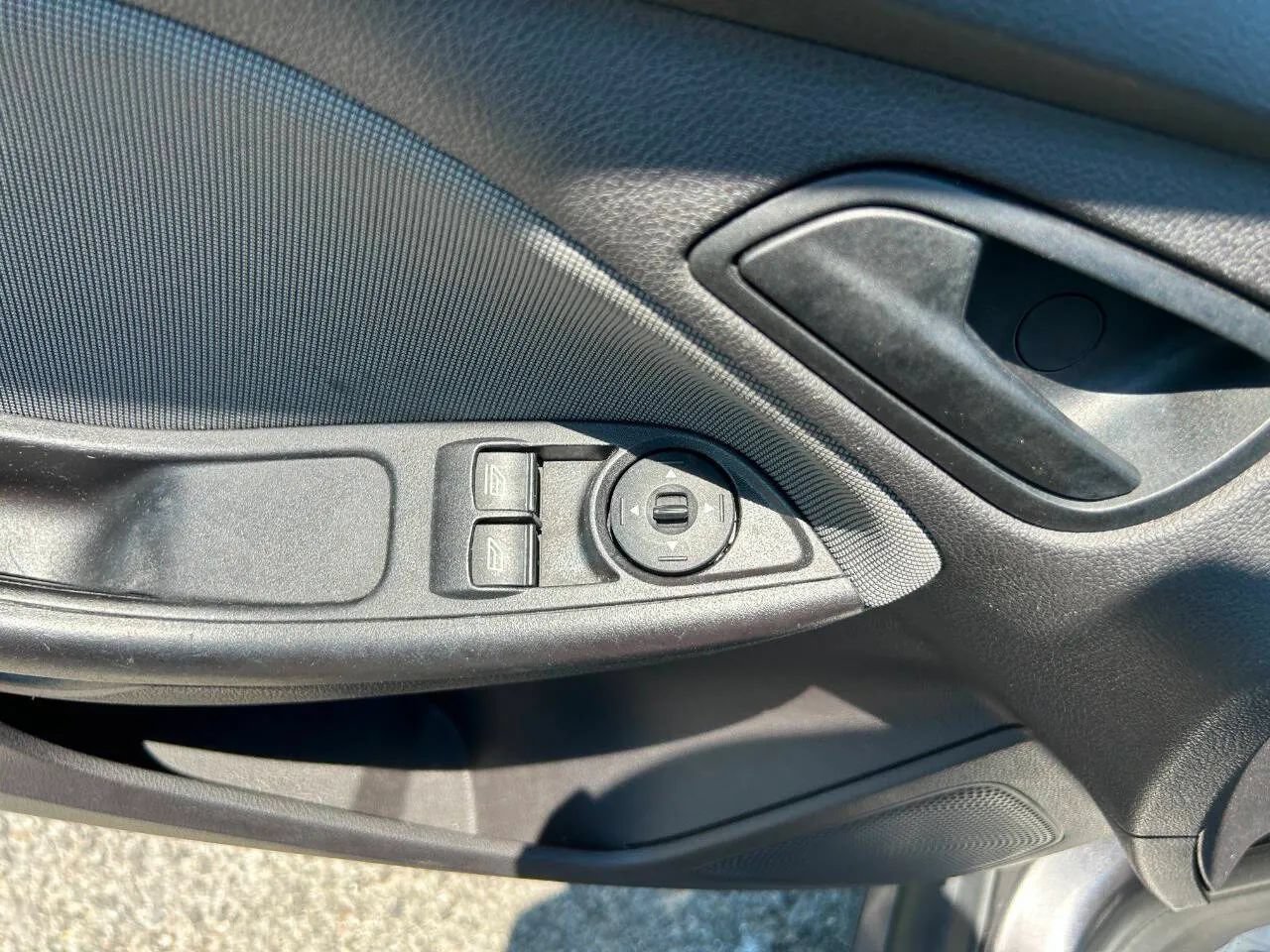 Used 2014 Ford Focus S FWD image 19