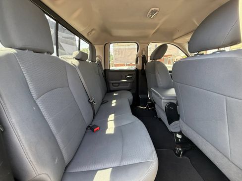 Used 2017 RAM 1500 Classic SLT AWD/4WD image 18