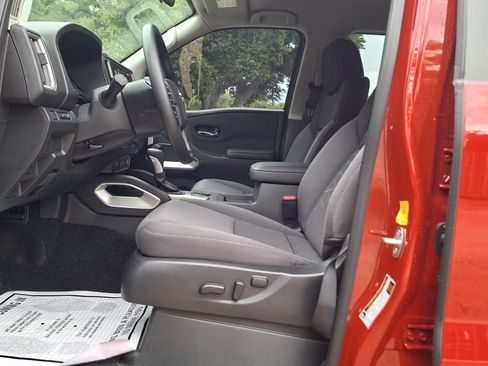 New 2026 Nissan Frontier SV w/ Tow Package AWD/4WD image 6