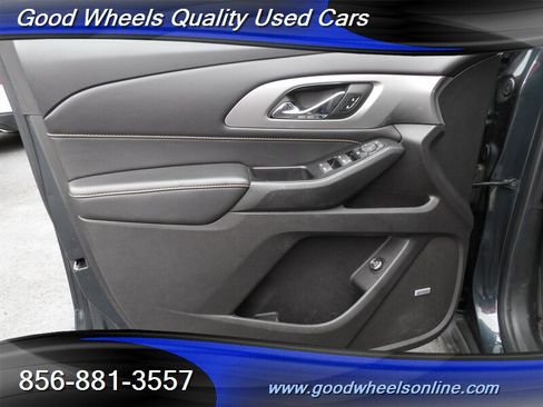Used 2019 Chevrolet Traverse LT w/ LT Premium Package AWD/4WD image 27