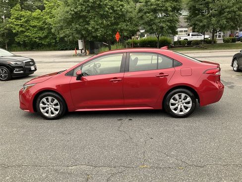 Used 2021 Toyota Corolla LE FWD image 8