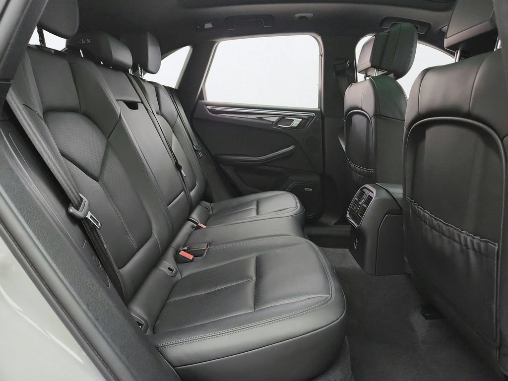 Used 2021 Porsche Macan S w/ Premium Package Plus AWD/4WD image 29