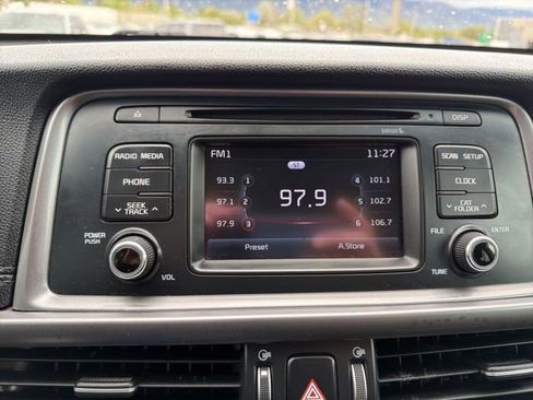 Used 2017 Kia Optima LX image 12