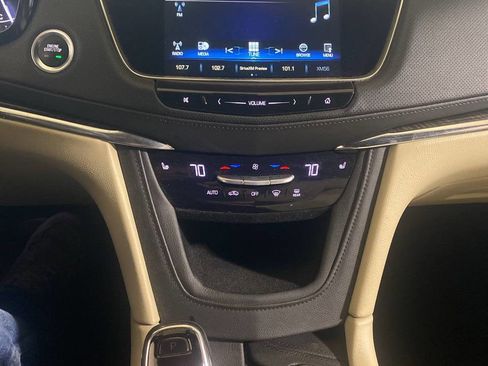 Used 2017 Cadillac XT5 FWD image 14