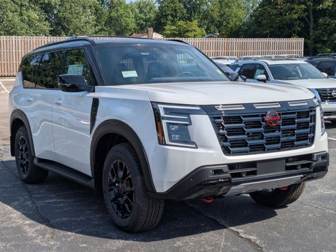 New 2025 Nissan Armada PRO-4X w/ Pro-4X Premium Package image 6