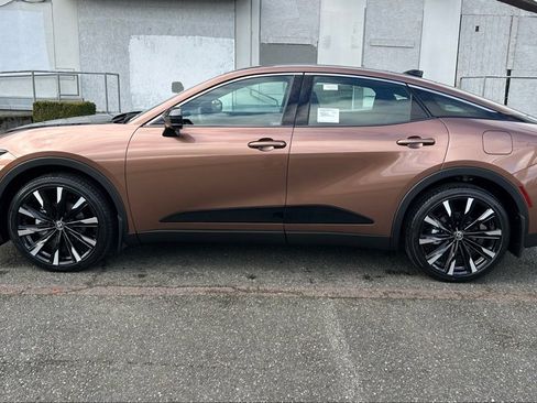 New 2026 Toyota Crown Platinum image 8