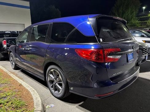 Used 2021 Honda Odyssey Elite image 3