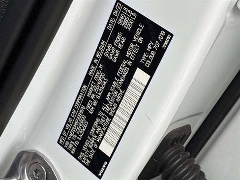 Used 2023 Volvo XC40 Recharge Ultimate image 23