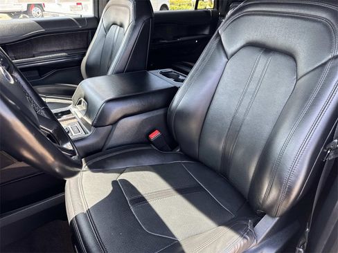 Used 2021 Ford Expedition Limited image 22