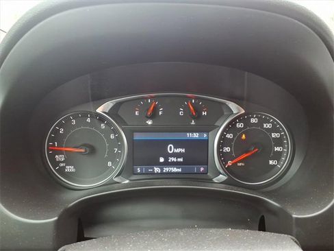 Used 2024 GMC Terrain SLT image 16