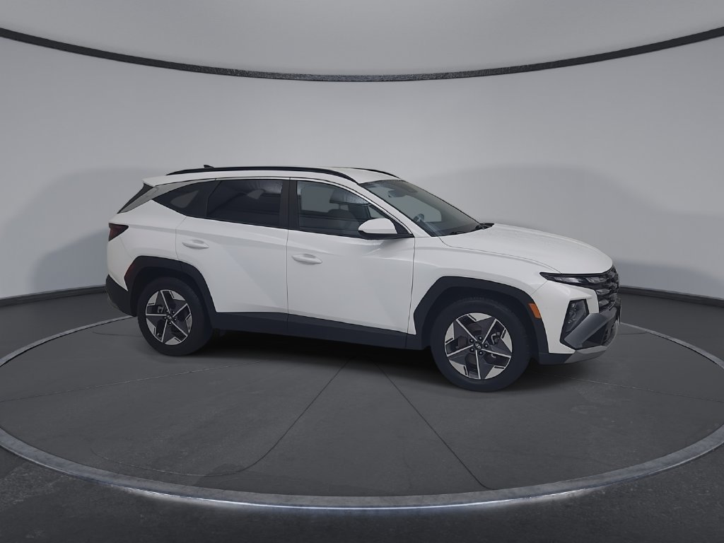 Used 2025 Hyundai Tucson SEL FWD image 3