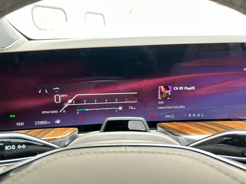 Certified 2025 Cadillac Escalade Sport Platinum image 23