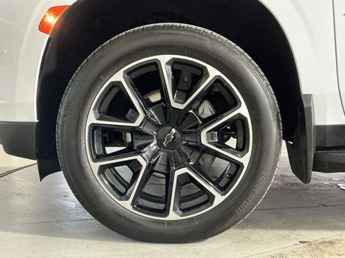Used 2024 Chevrolet Tahoe RST AWD/4WD image 13