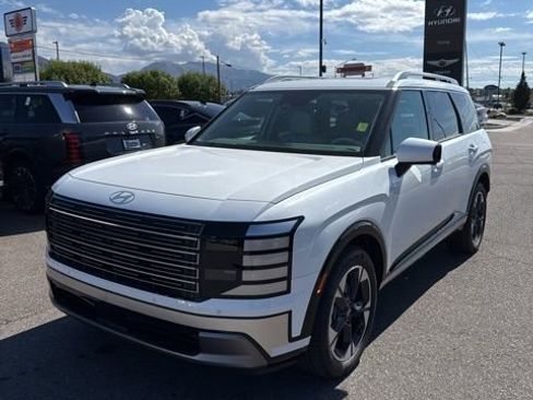 Used 2026 Hyundai Palisade Limited AWD/4WD image 1