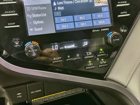 Used 2019 Toyota Camry SE w/ Audio Package FWD image 23