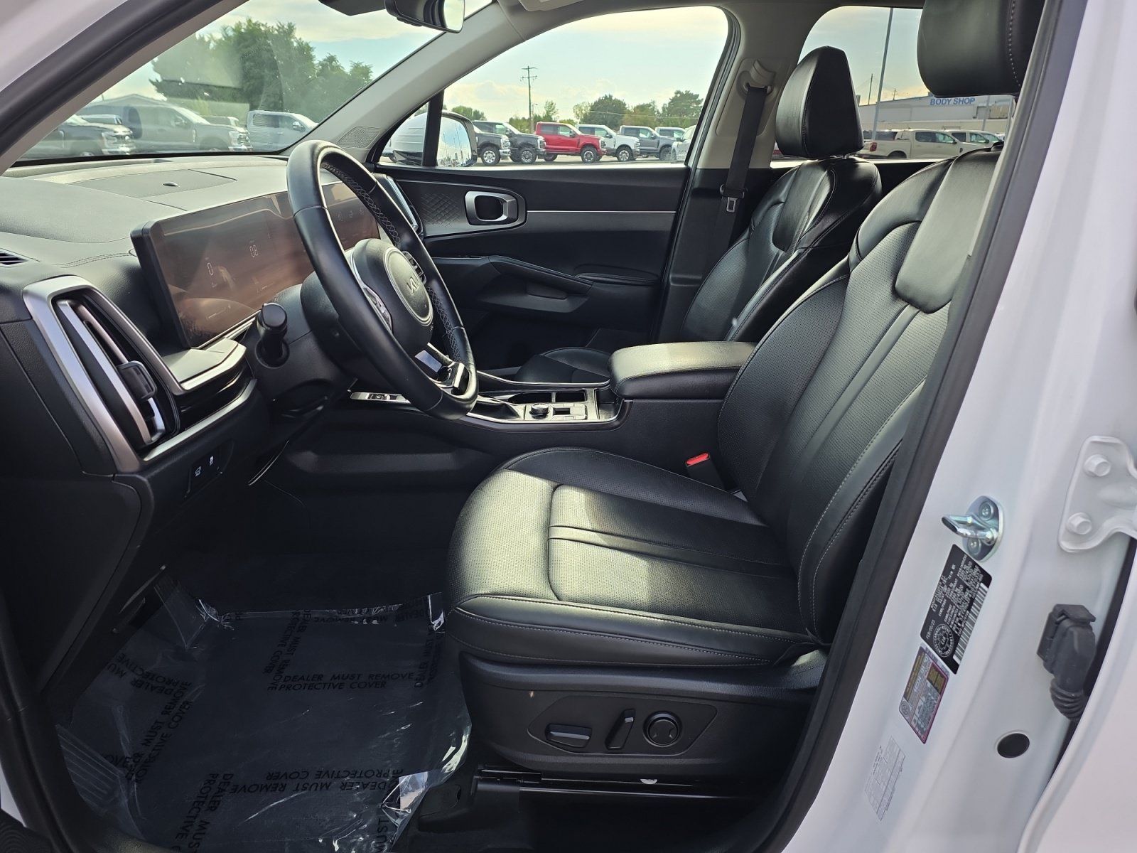 Used 2025 Kia Sorento EX AWD/4WD image 18
