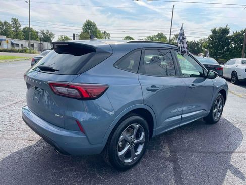 Used 2023 Ford Escape ST-Line w/ Tech Pack #1 AWD/4WD image 9
