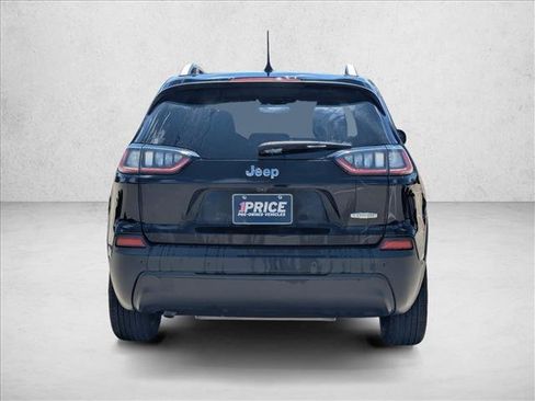 Used 2019 Jeep Cherokee Latitude Plus FWD image 6