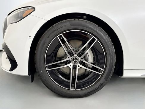 New 2026 Mercedes-Benz E 350 4MATIC Sedan image 32