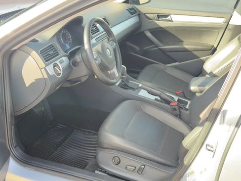 Used 2013 Volkswagen Passat TDI SE FWD image 12