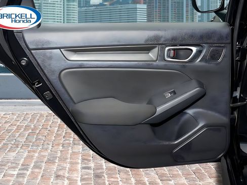 Used 2023 Honda Civic Sport image 12