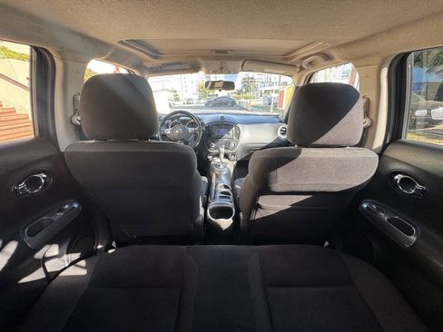 Used 2011 Nissan Juke SV FWD image 28