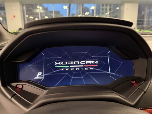 Used 2023 Lamborghini Huracan Tecnica image 10