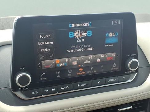 Used 2025 Nissan Rogue SV image 8