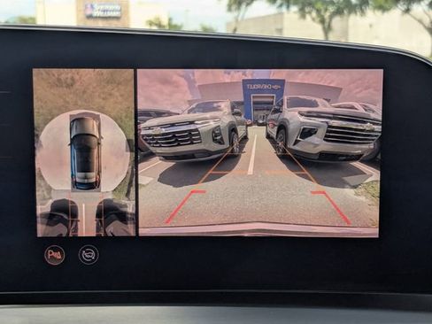 Used 2023 Cadillac Lyriq 2WD image 24