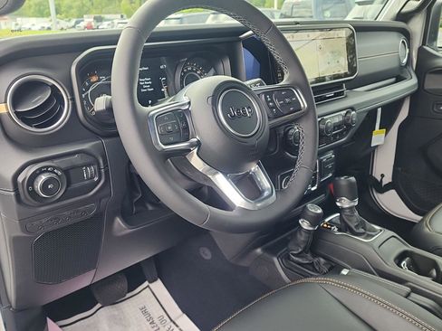 New 2025 Jeep Wrangler Sahara image 10
