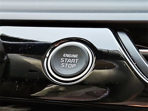 Used 2025 Kia Seltos S image 23