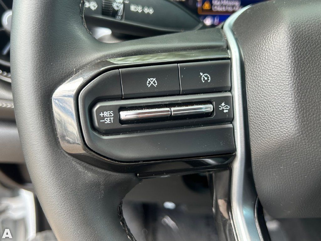 Used 2024 Chevrolet Colorado LT w/ LT Convenience Package AWD/4WD image 27