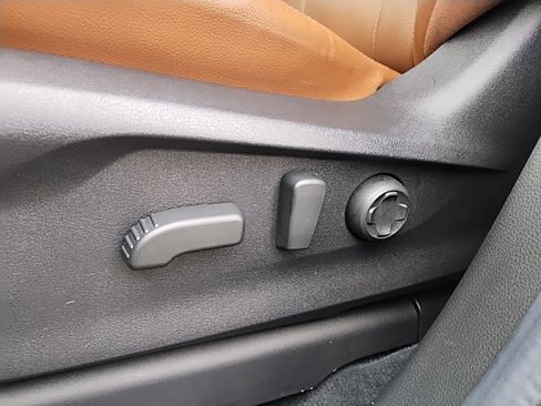 Certified 2025 Subaru Ascent Touring image 27