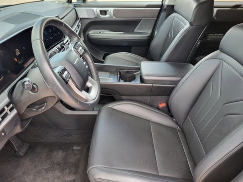 Used 2025 Hyundai Santa Fe SEL AWD/4WD image 12